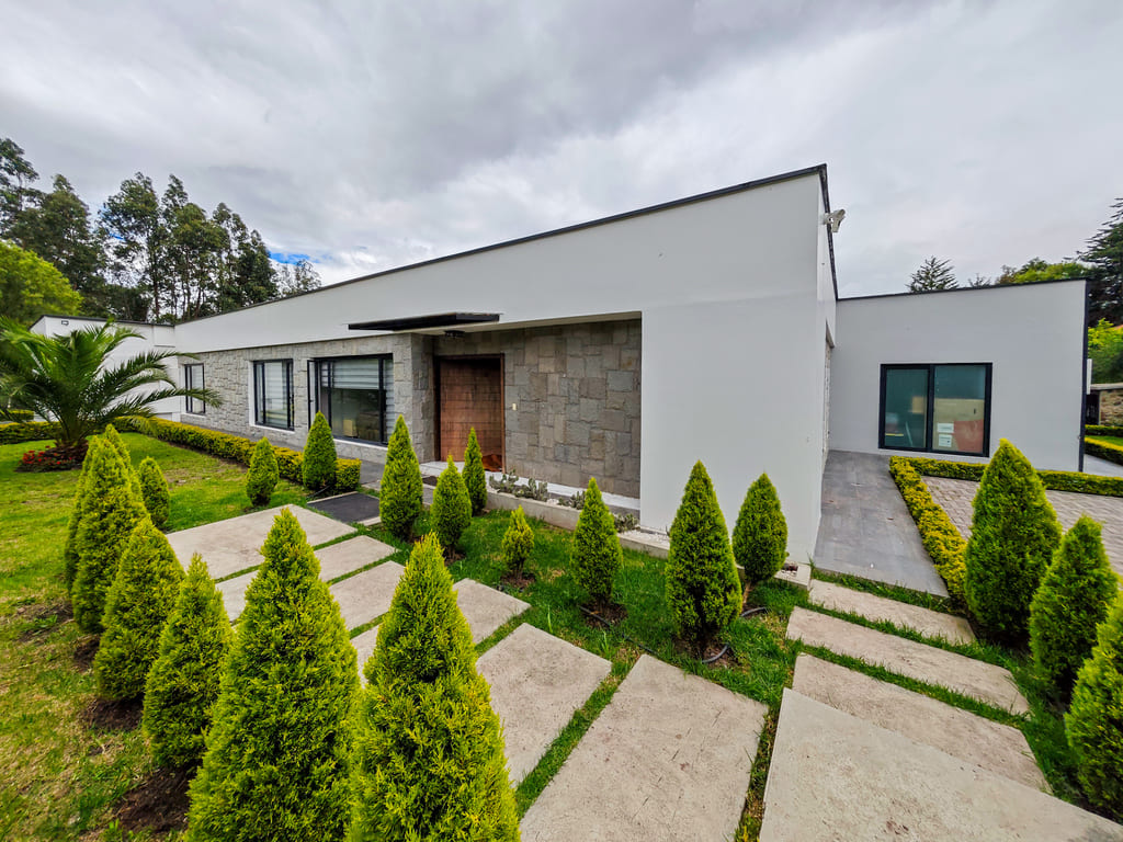 Renta de Propiedades Residenciales y Comerciales